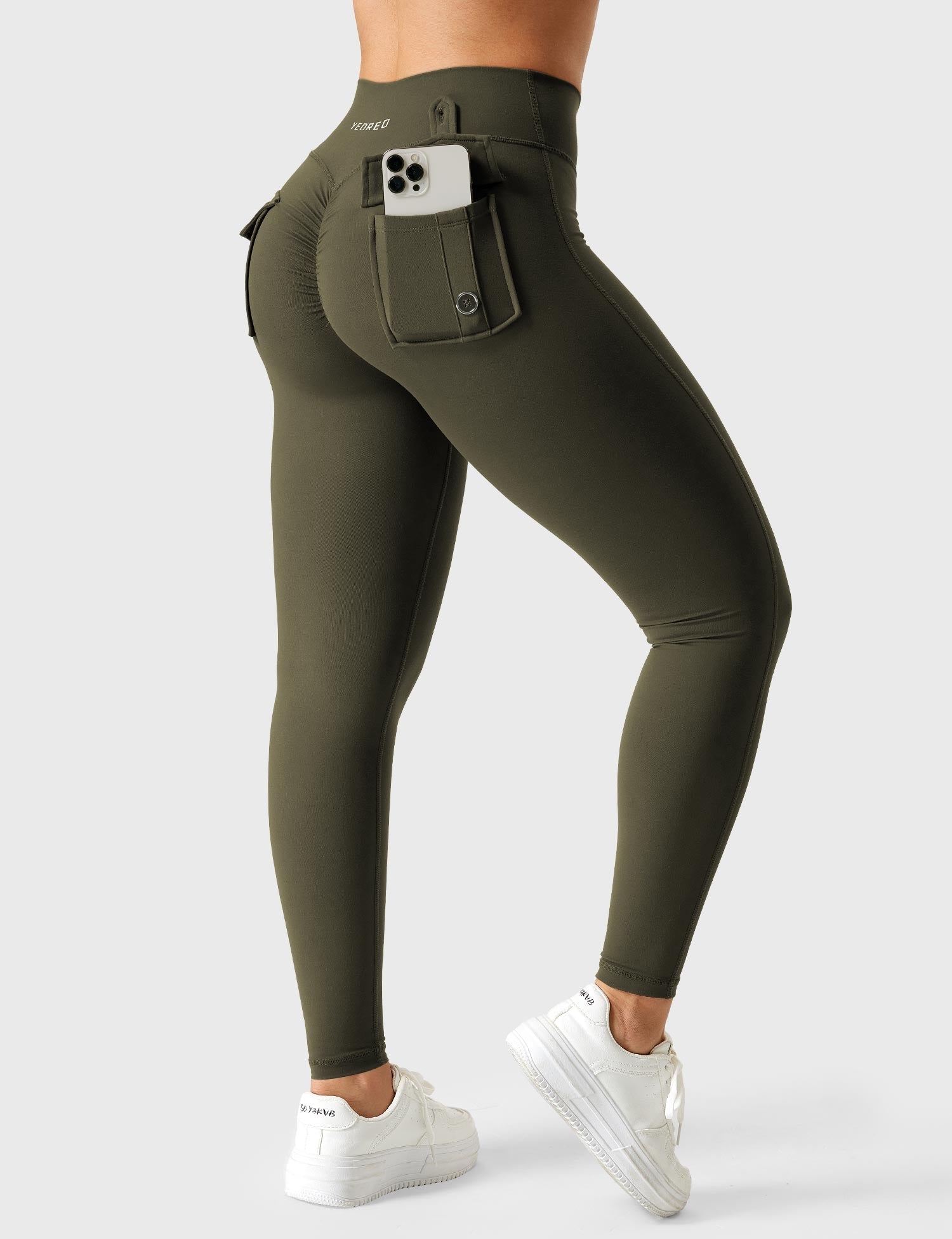 Yeoreo V-waistband Charm Leggings