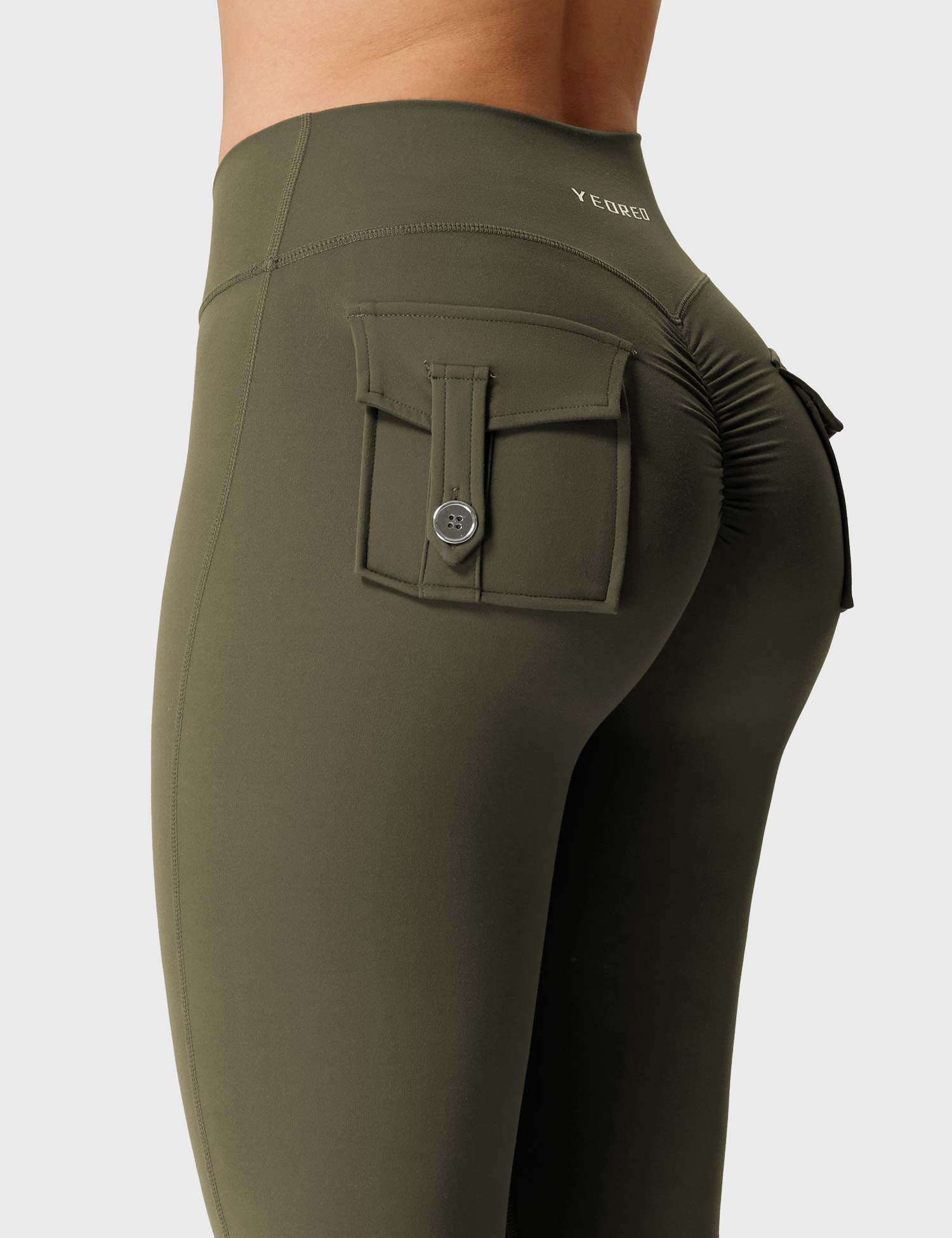 Yeoreo V-waistband Charm Leggings