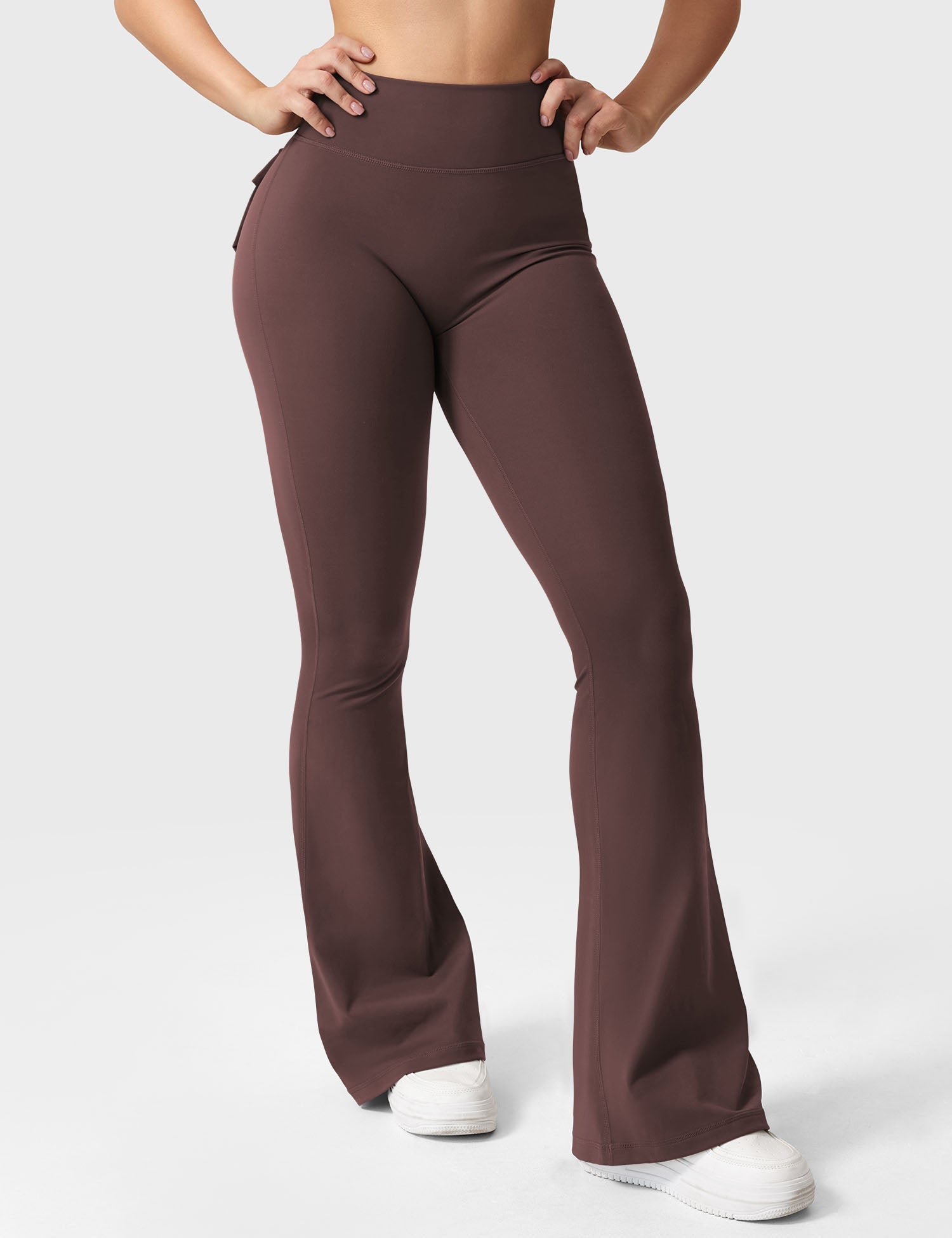 Yeoreo Brittany Flared Leggings with Pockets