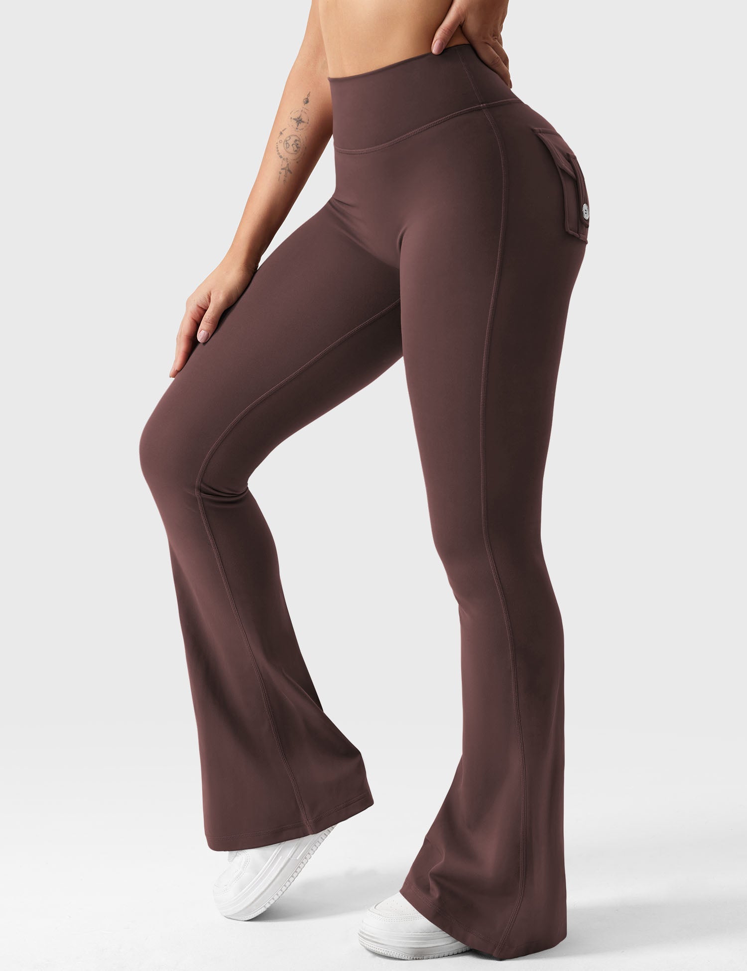 Yeoreo Brittany 30" Flared Leggings with Pockets