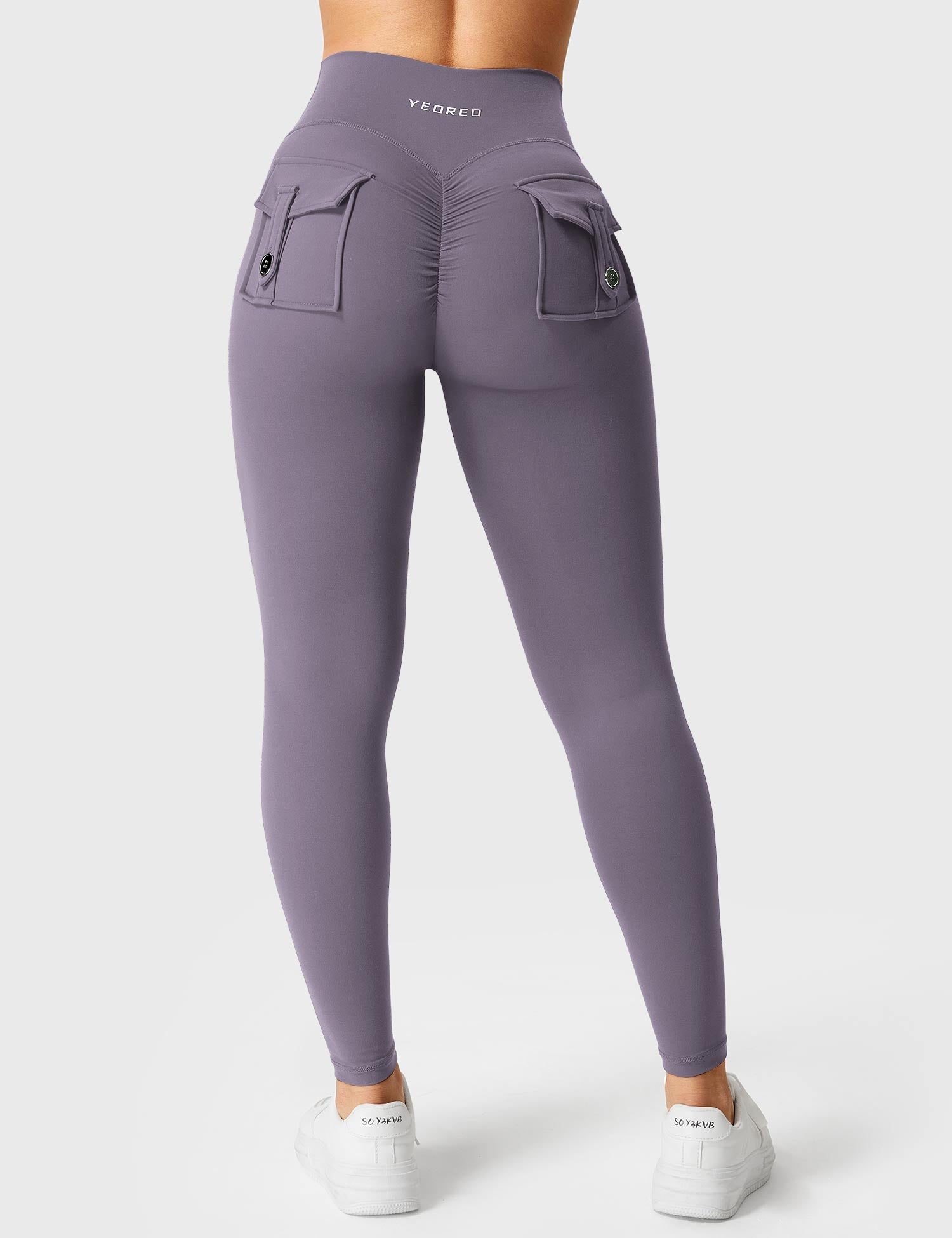 Yeoreo V-waistband Charm Leggings