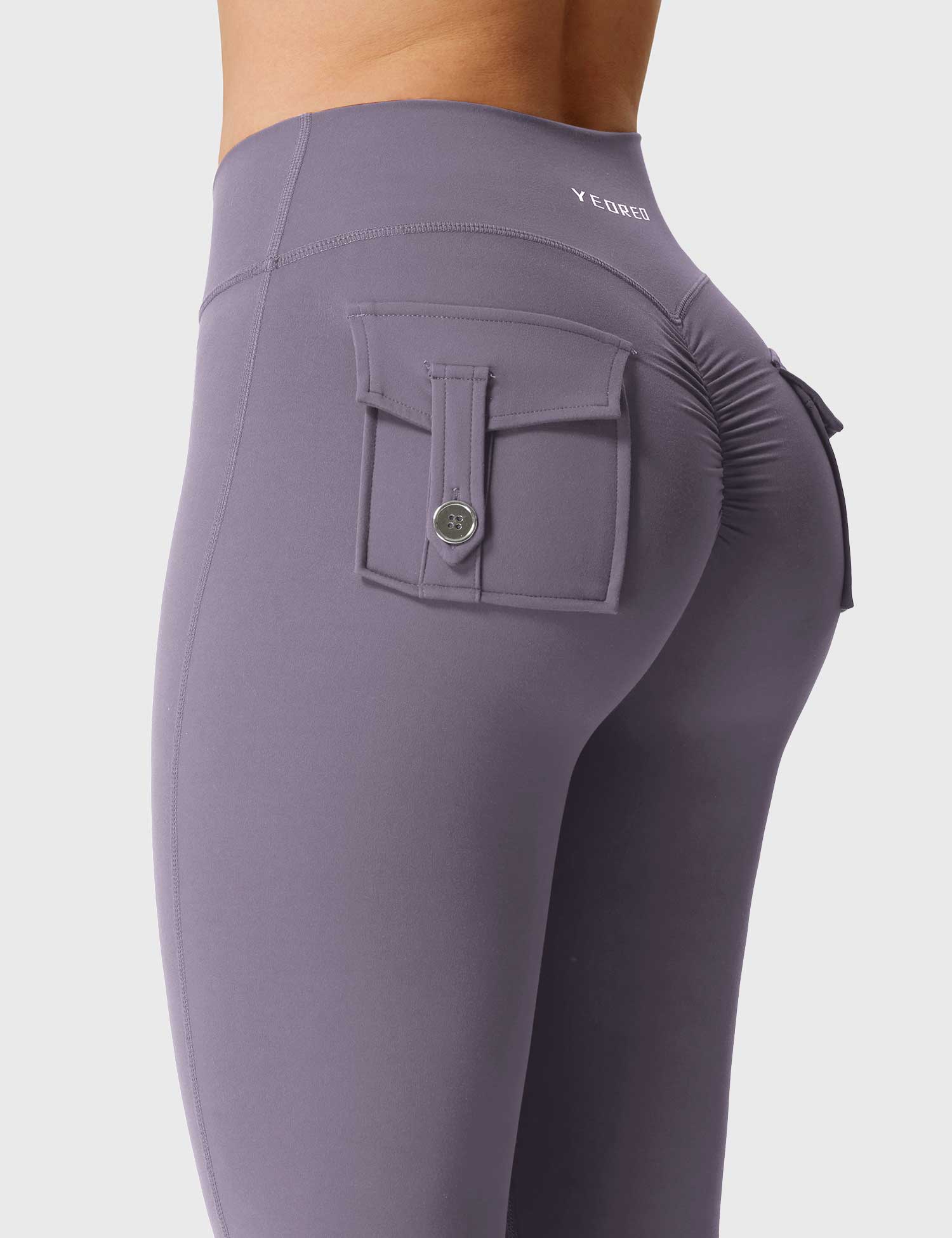 Yeoreo V-waistband Charm Leggings