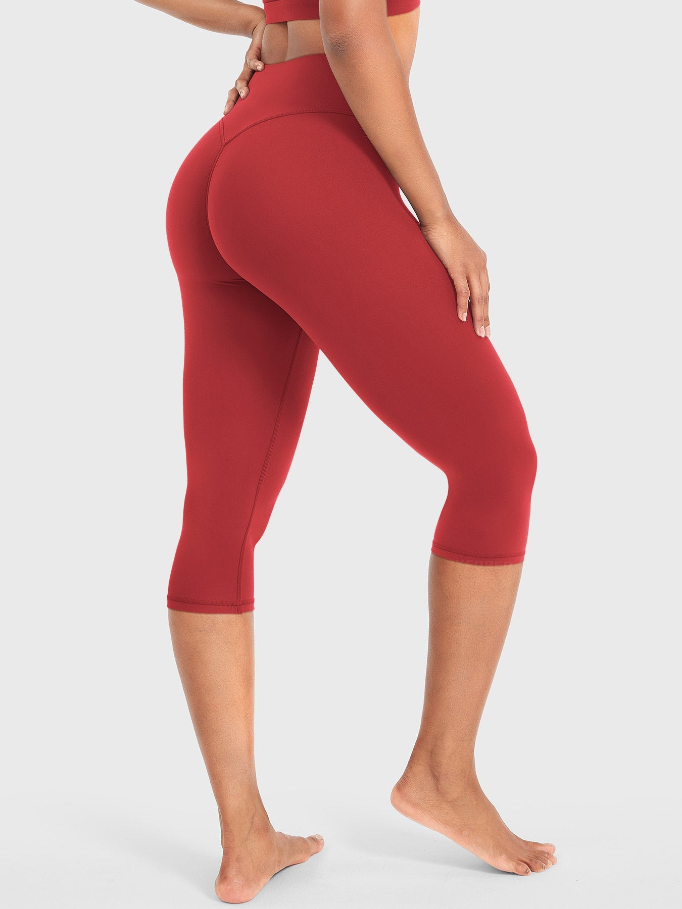 Yeoreo Nailly Capri Leggings