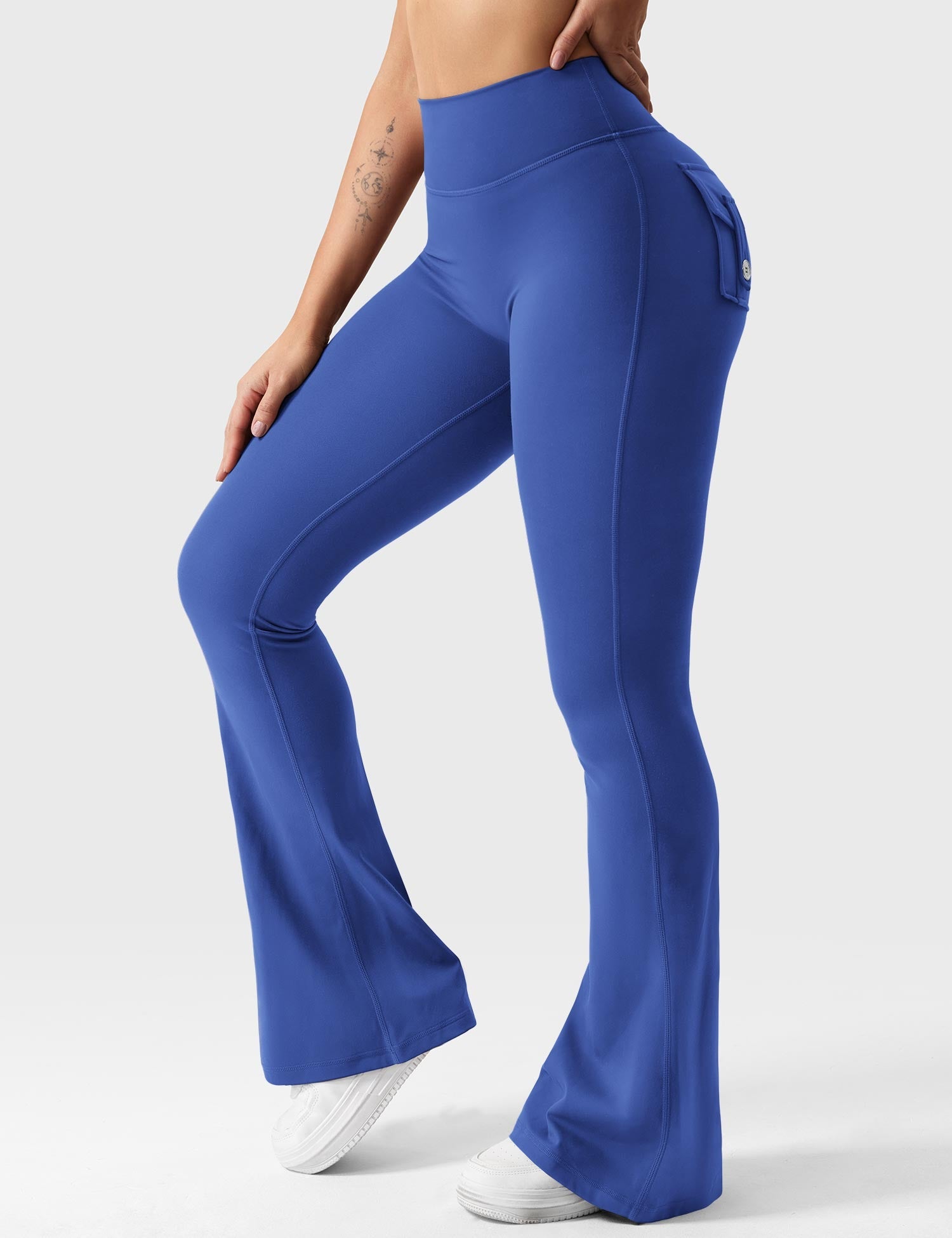 Yeoreo Brittany Flared Leggings with Pockets