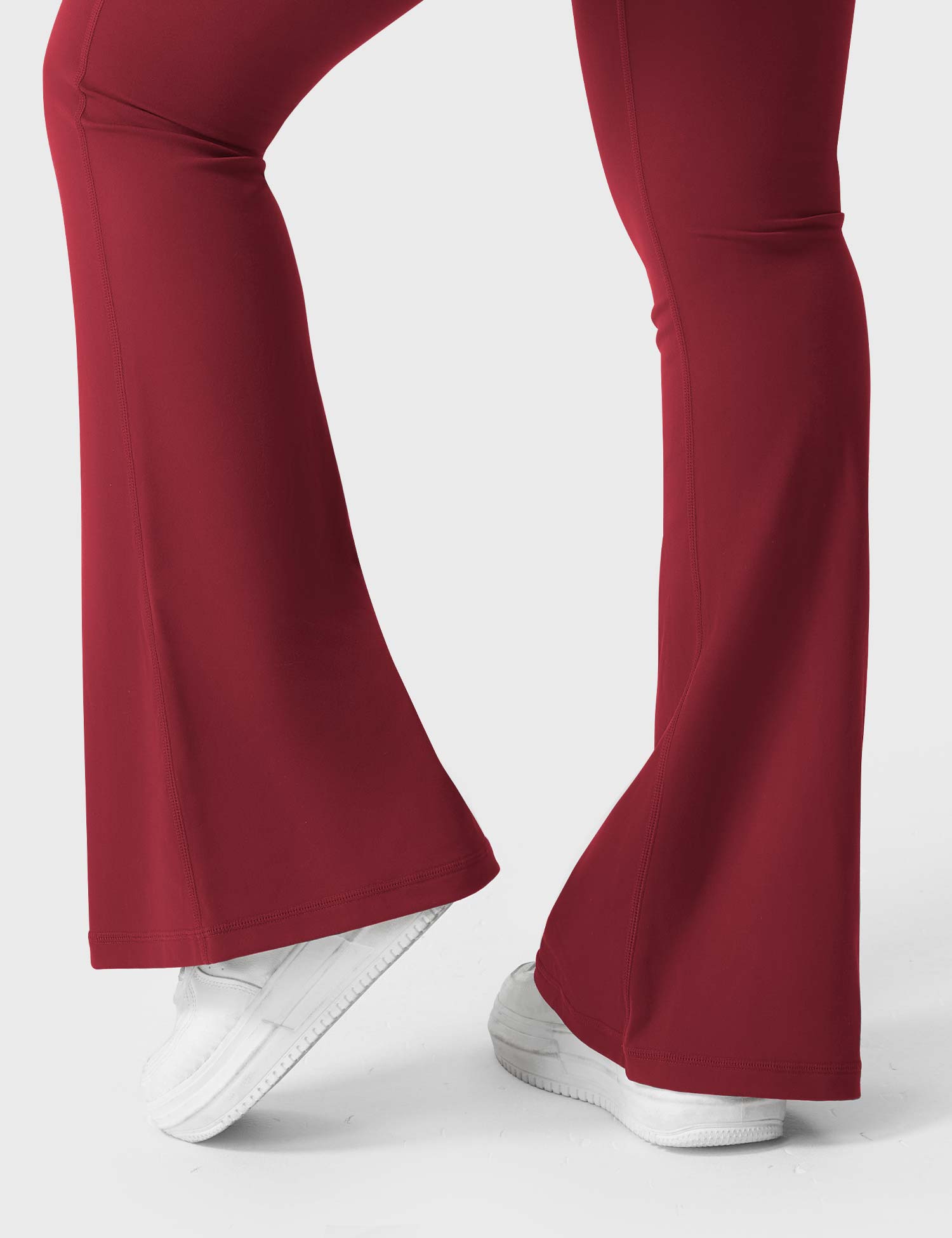 Yeoreo Brittany 30" Flared Leggings with Pockets