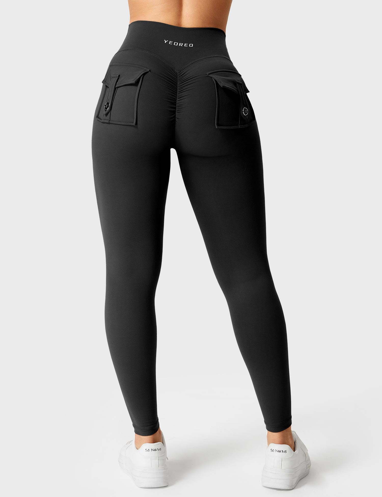 Yeoreo V-waistband Charm Leggings