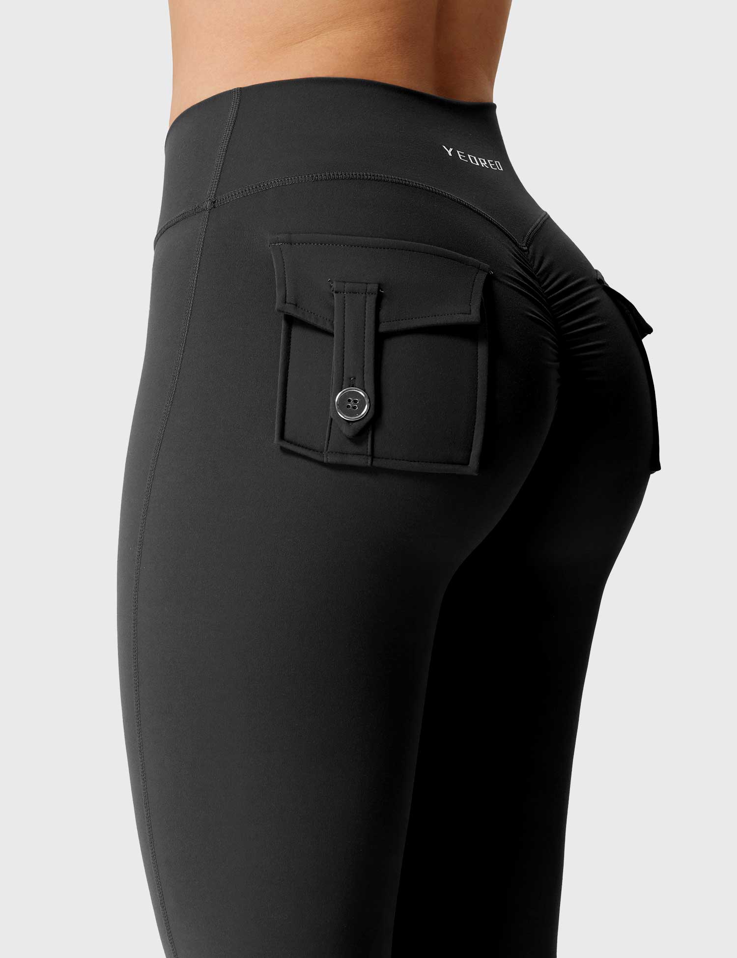 Yeoreo V-waistband Charm Leggings