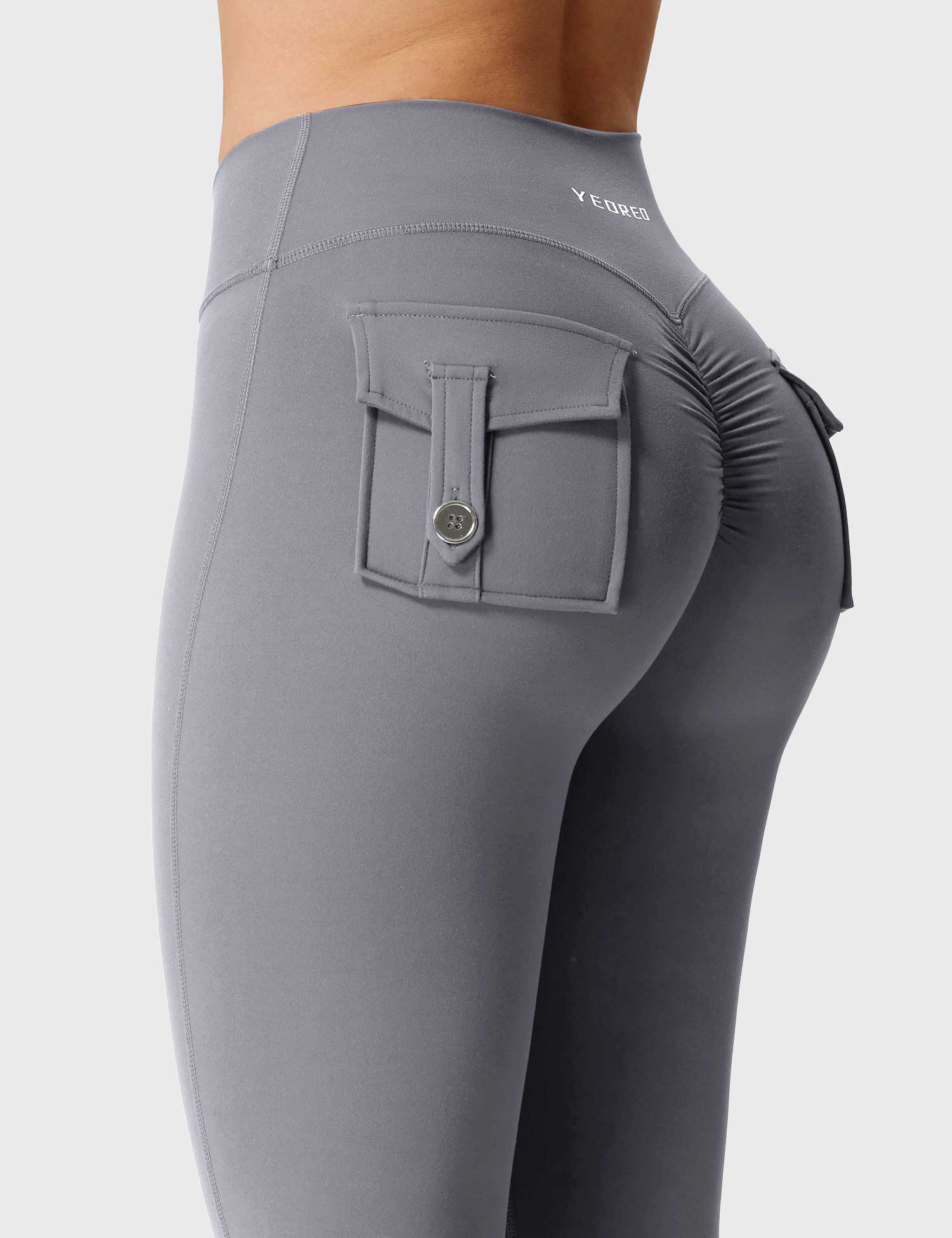Yeoreo V-waistband Charm Leggings