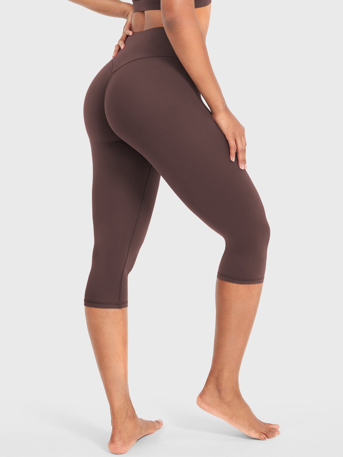 Yeoreo Nailly Capri Leggings