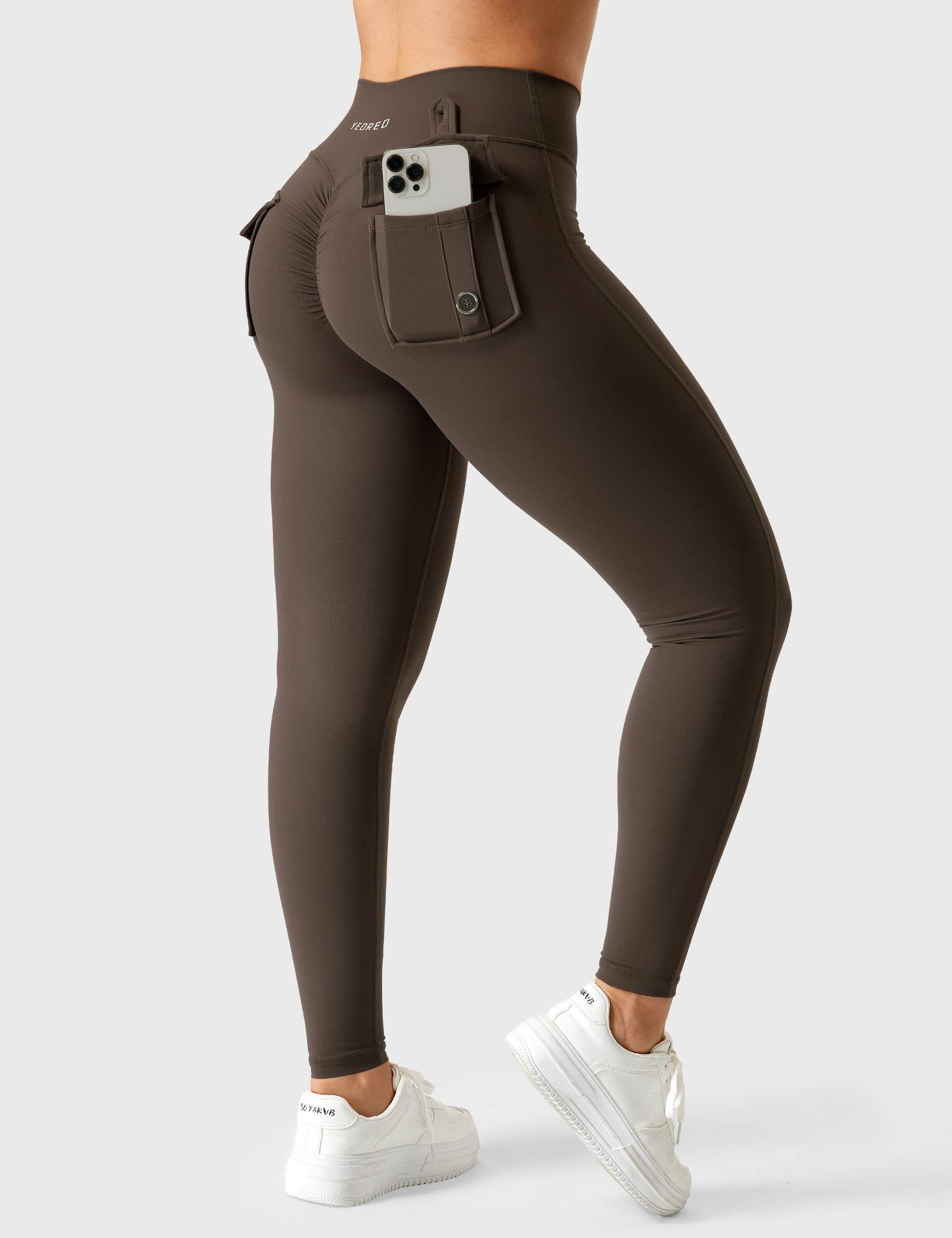 Yeoreo V-waistband Charm Leggings