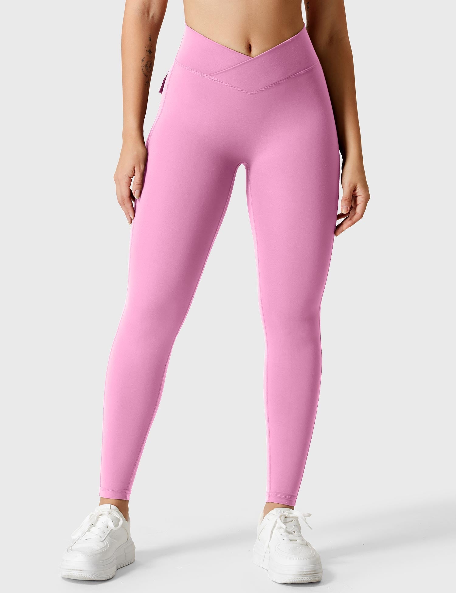 Yeoreo V-waistband Charm Leggings