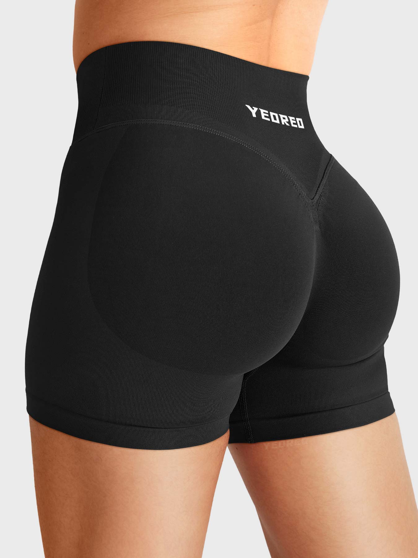 Yeoreo Baderiy 4.5" V-Waistband Seamless Shorts