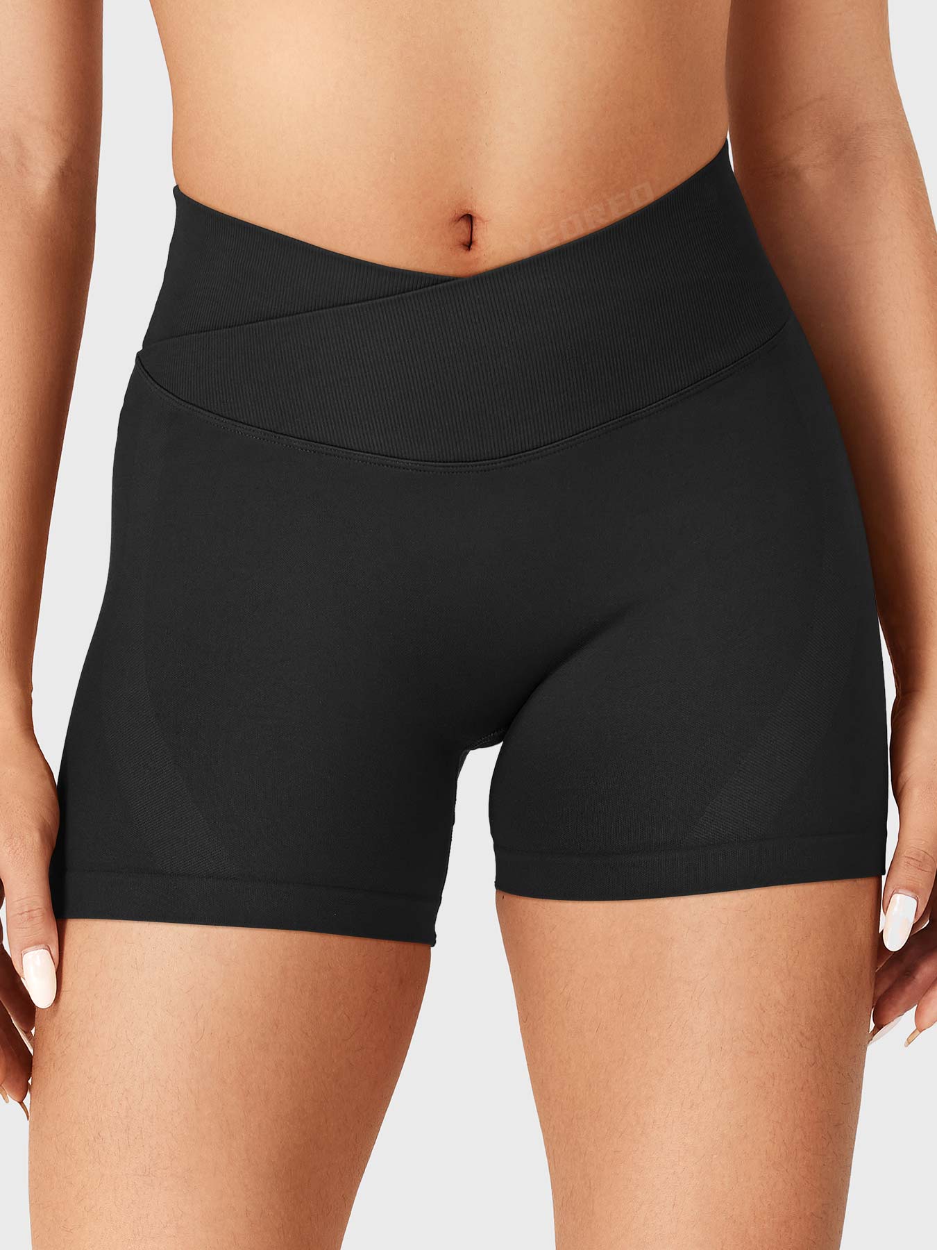 Yeoreo Baderiy 4.5" V-Waistband Seamless Shorts