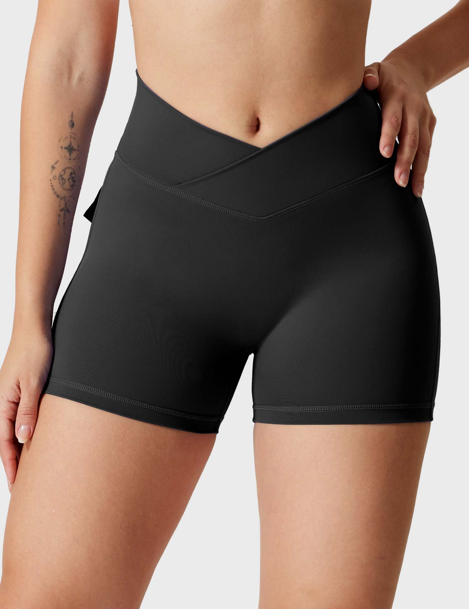 Yeoreo V-waistband Charm Shorts