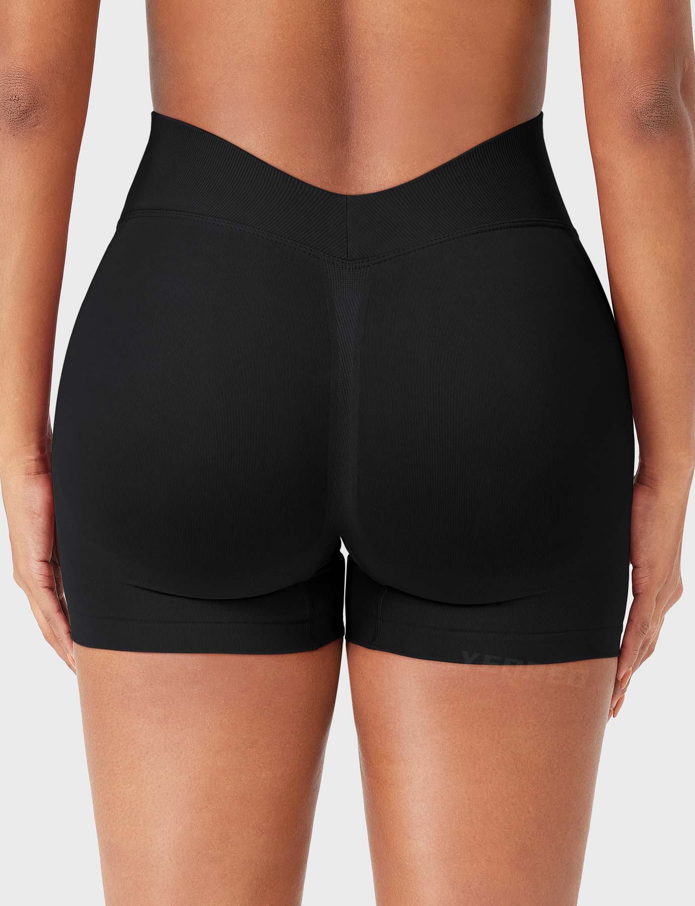 Yeoreo SoftHue 3.6" V-back Seamless Shorts