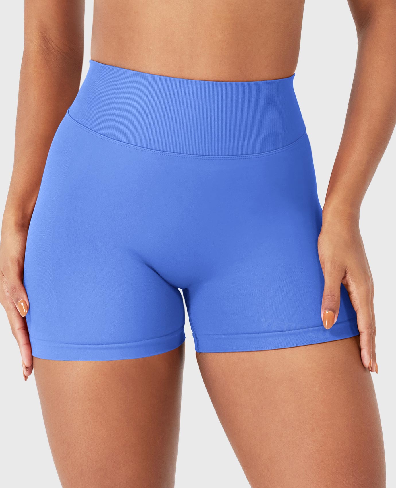 Yeoreo SoftHue 3.6" V-back Seamless Shorts
