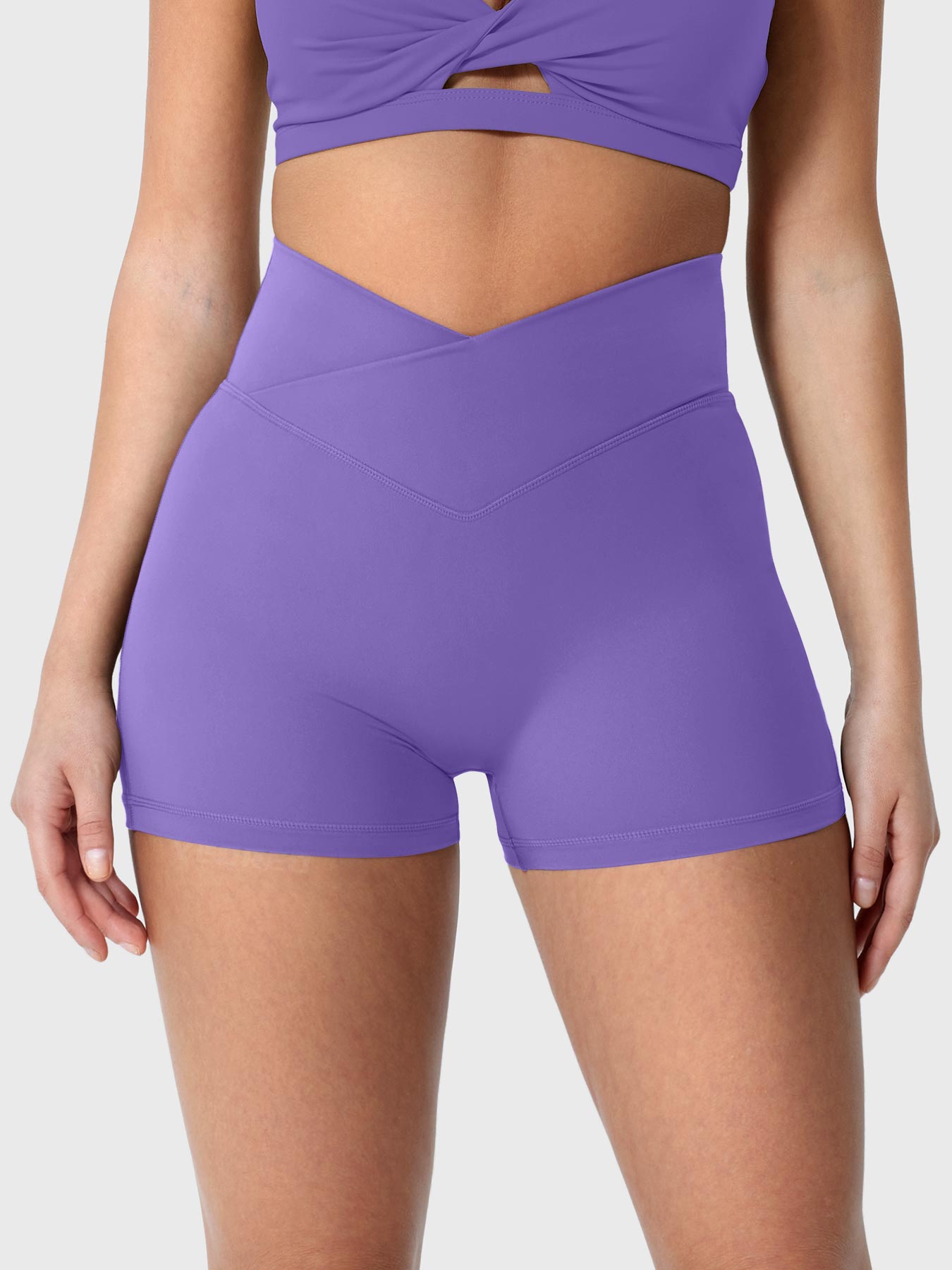 Yeoreo V-waistband Charm 3.6" Shorts