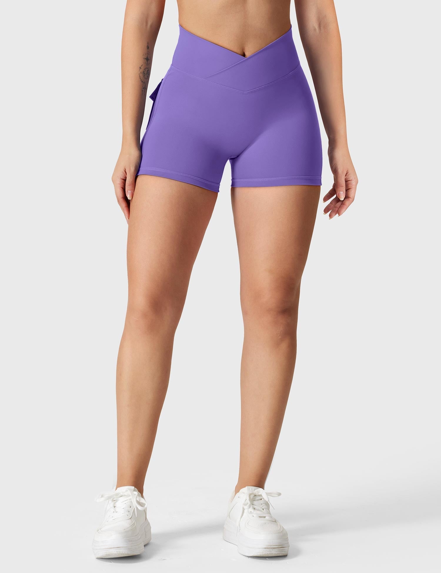 Yeoreo V-waistband Charm Shorts
