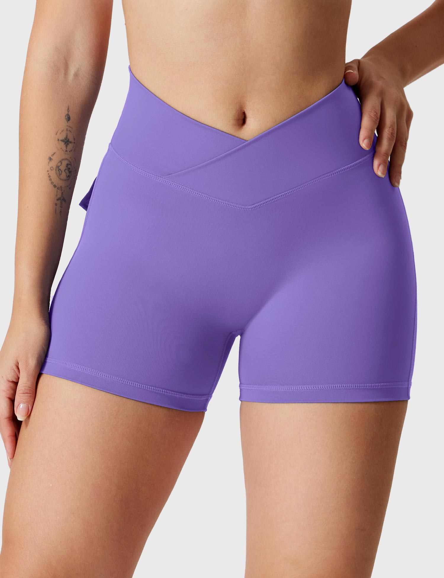 Yeoreo V-waistband Charm Shorts