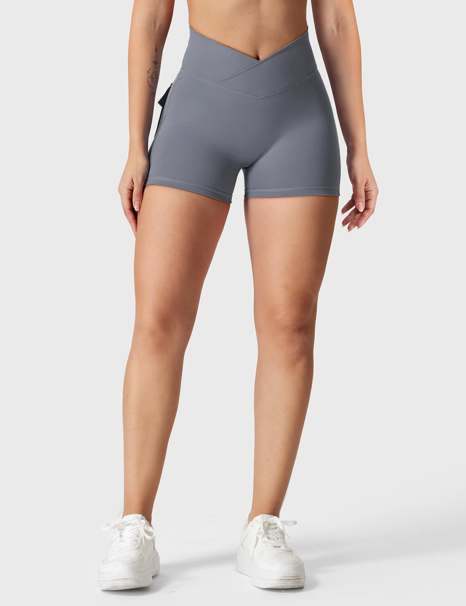 Yeoreo V-waistband Charm Shorts