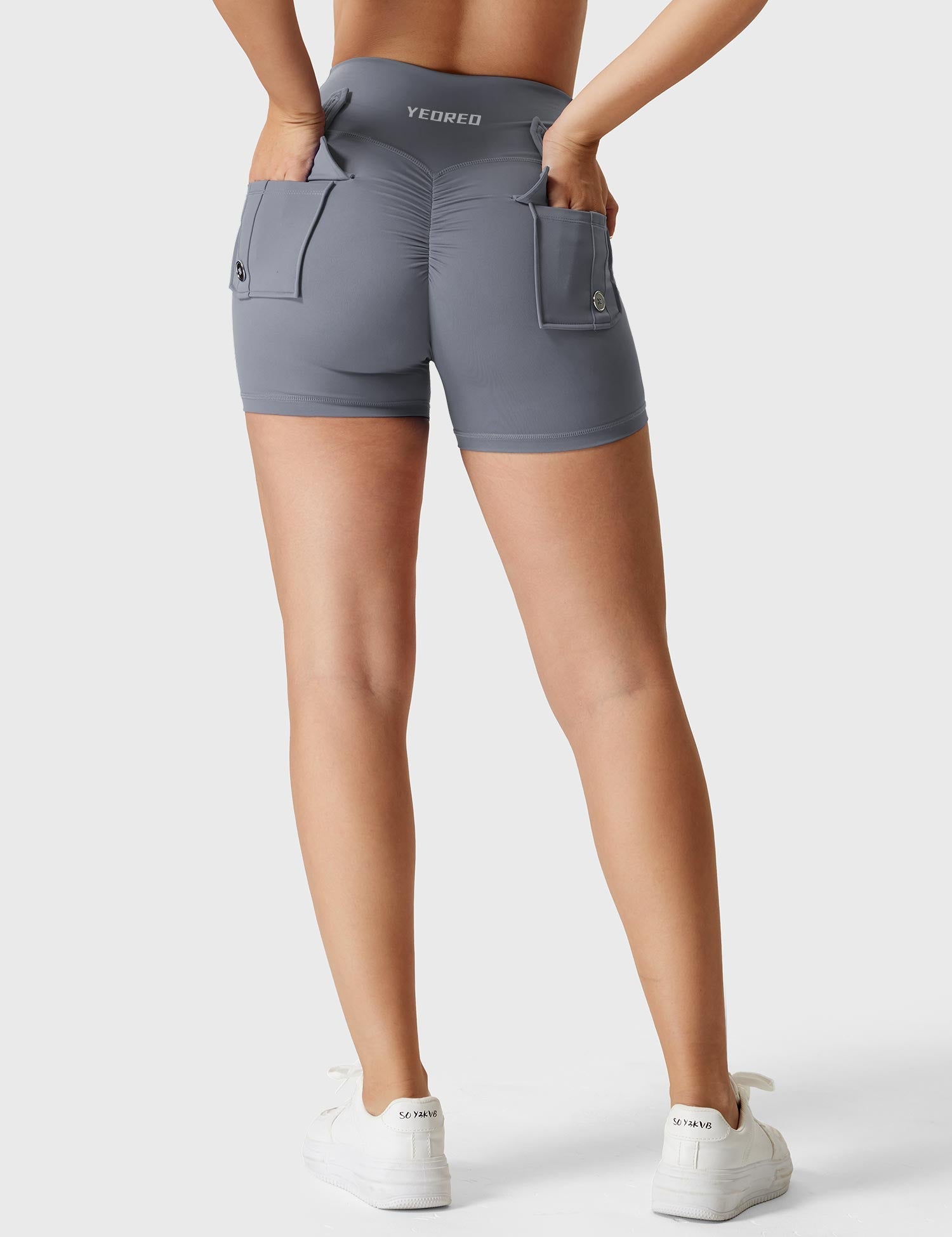 Yeoreo V-waistband Charm Shorts
