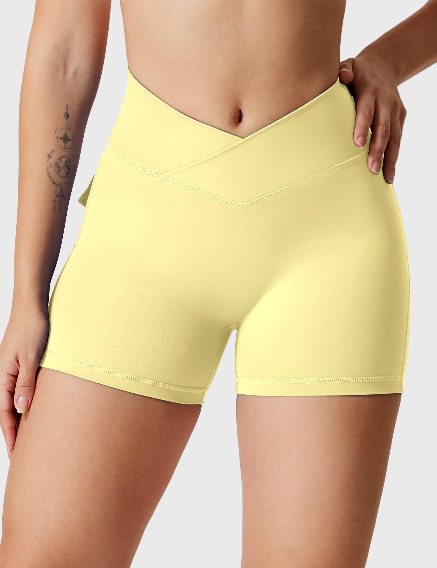 Yeoreo V-waistband Charm Shorts