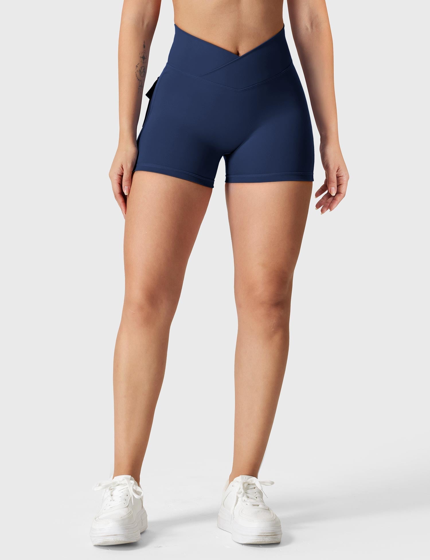 Yeoreo V-waistband Charm Shorts