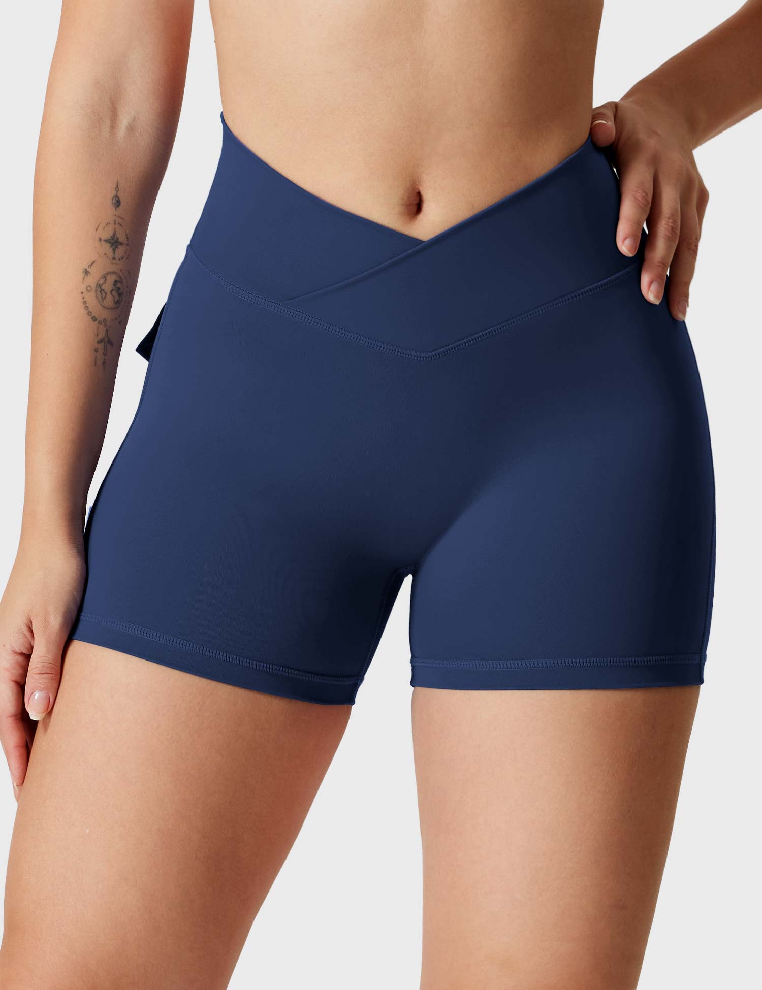Yeoreo V-waistband Charm Shorts