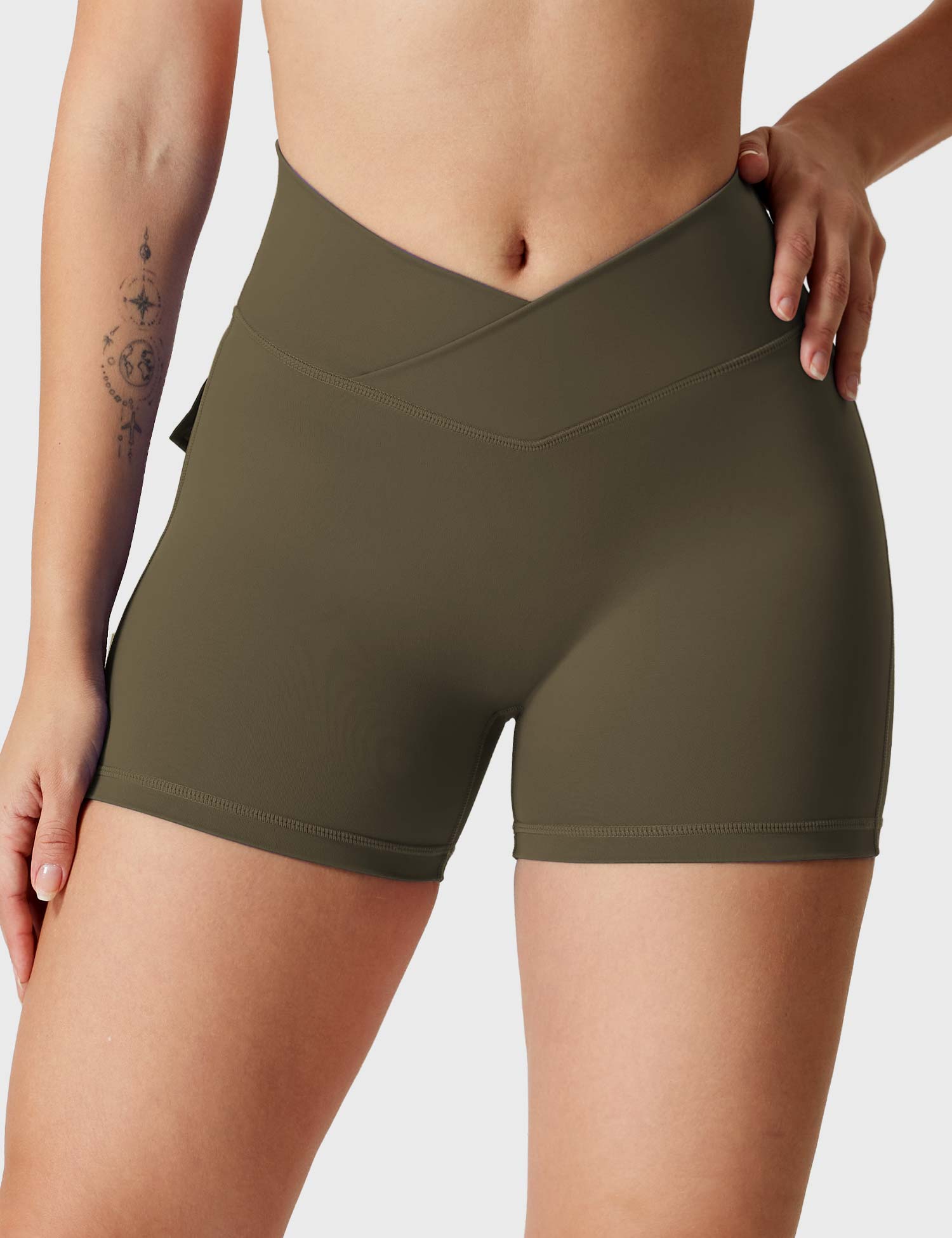 Yeoreo V-waistband Charm Shorts