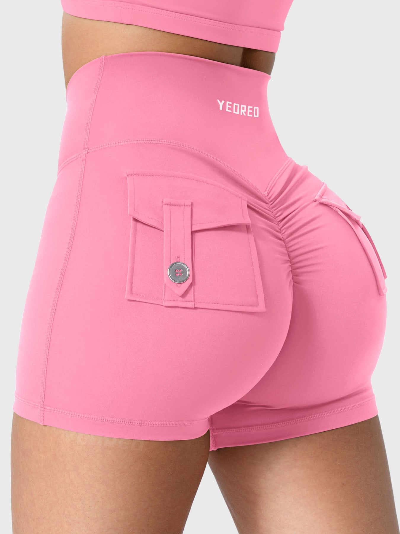 Yeoreo V-waistband Charm 3.6" Shorts