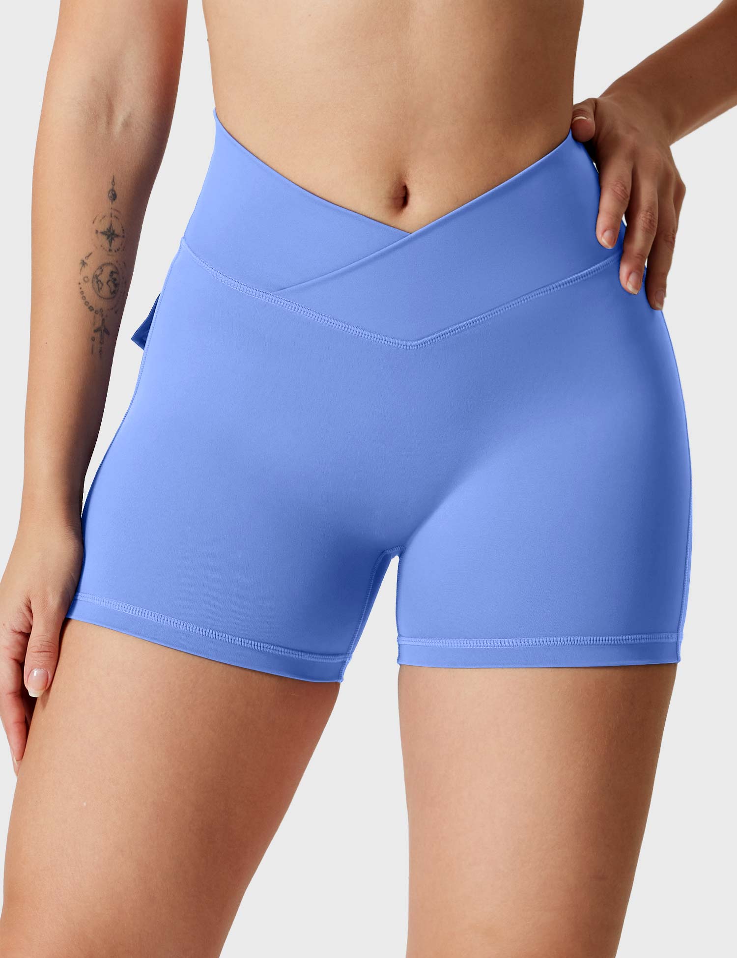 Yeoreo V-waistband Charm Shorts