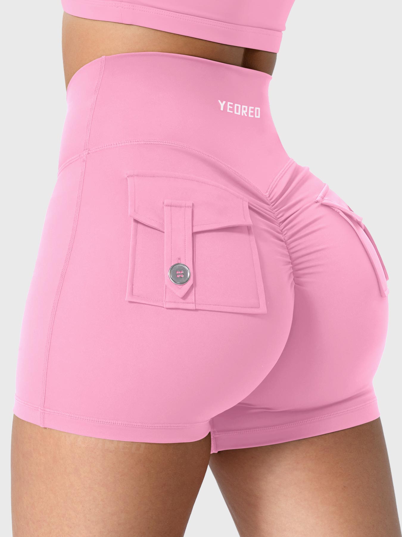 Yeoreo V-waistband Charm 3.6" Shorts