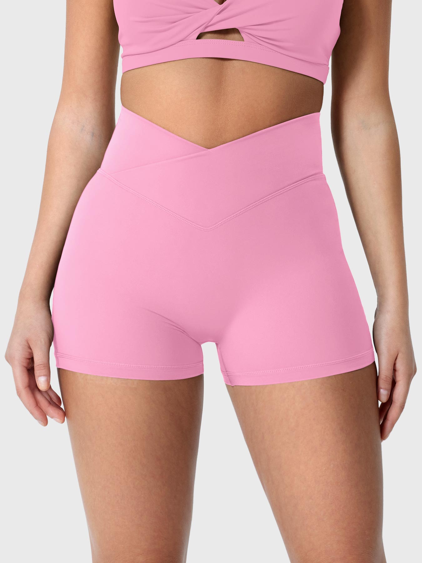 Yeoreo V-waistband Charm 3.6" Shorts