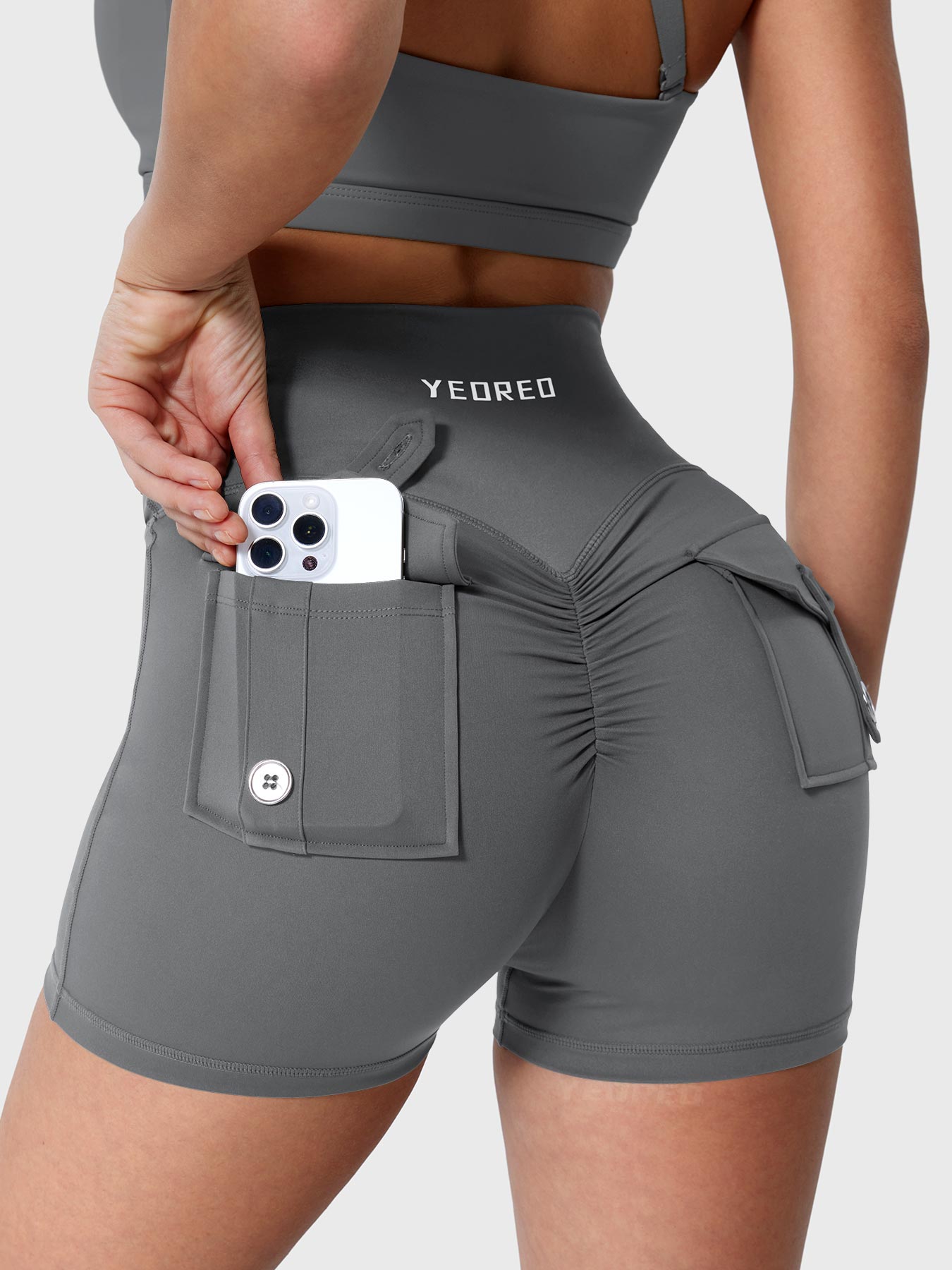 Yeoreo V-waistband Charm 3.6" Shorts