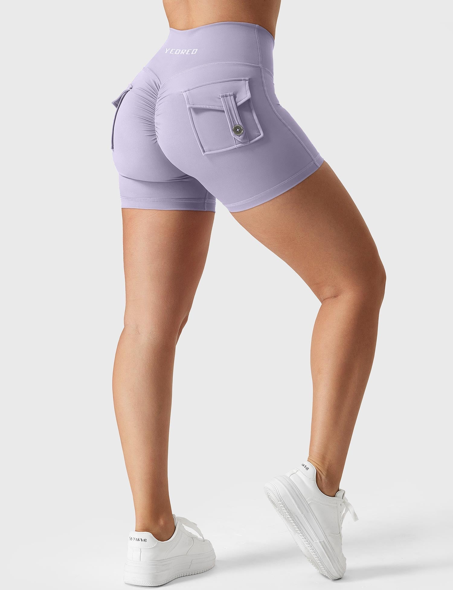 Yeoreo V-waistband Charm Shorts